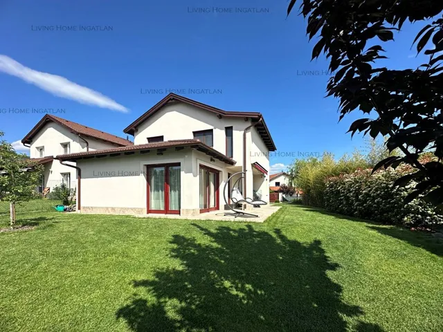 Eladó ház Üröm 155 nm