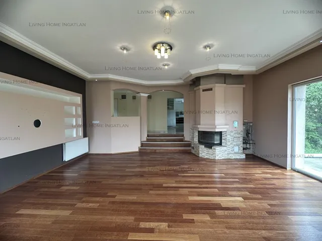 Eladó ház Pilisborosjenő 250 nm