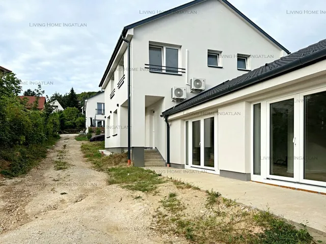 Eladó ház Solymár 290 nm