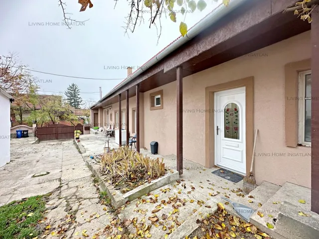 Eladó ház Üröm 164 nm