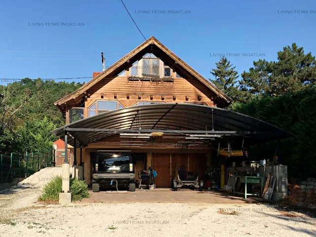 Eladó ház Leányfalu 205 nm