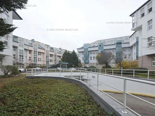 Kiadó kereskedelmi és ipari ingatlan Budaörs 275 nm