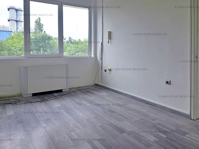 Kiadó kereskedelmi és ipari ingatlan Budapest XIV. kerület, Zugló 28 nm