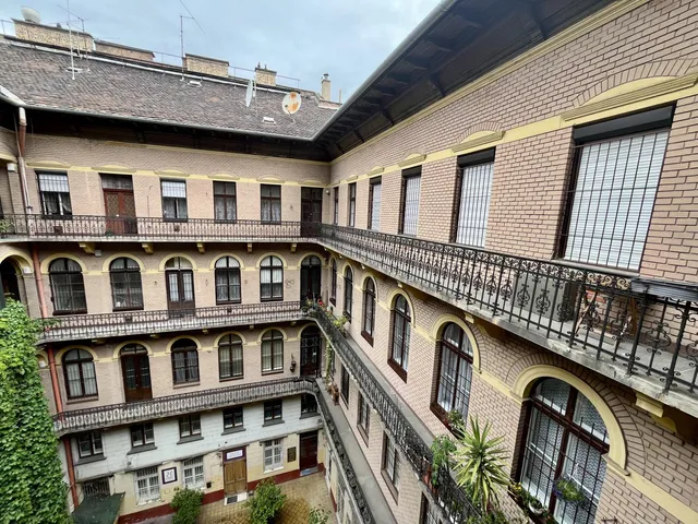 Eladó lakás Budapest VI. kerület, Nagykörúton belüli terület, Oktogon 75 nm