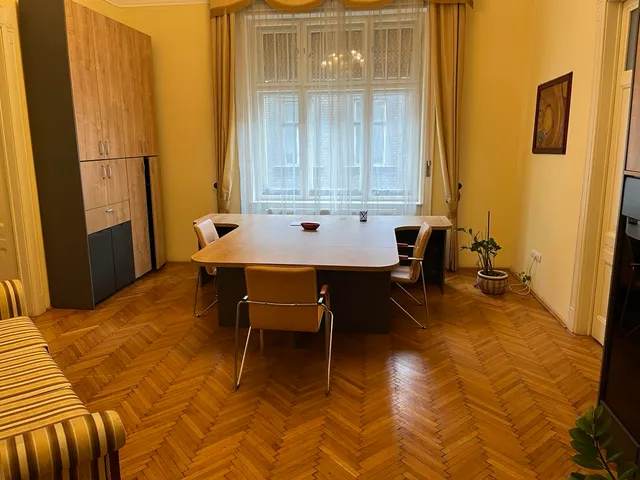 Eladó lakás Budapest VIII. kerület, Corvin negyed 121 nm