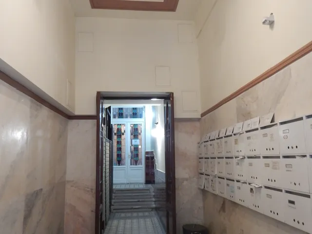 Eladó lakás Budapest V. kerület, Belváros, Október 6. 103 nm