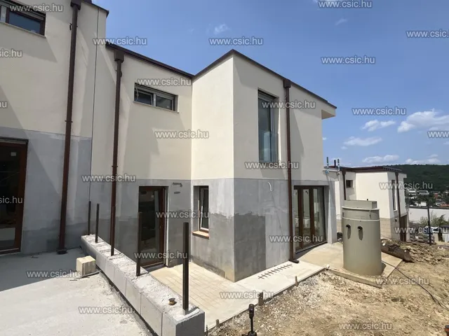 Eladó ház Budapest III. kerület, Aranyhegy 105 nm