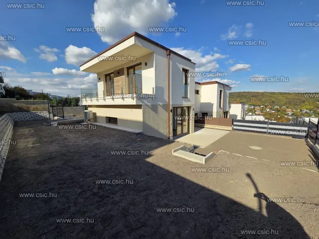 Eladó ház Budapest III. kerület, Aranyhegy 105 nm