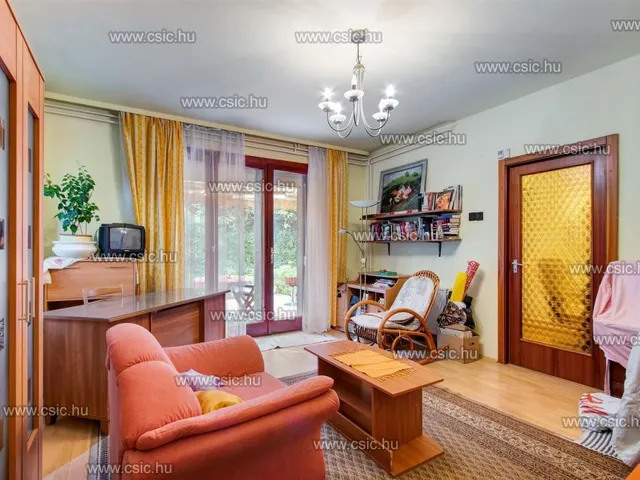Eladó ház Budapest III. kerület, Táborhegy 153 nm