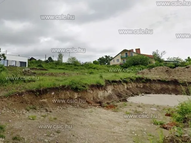 Eladó telek Szentendre 1300 nm