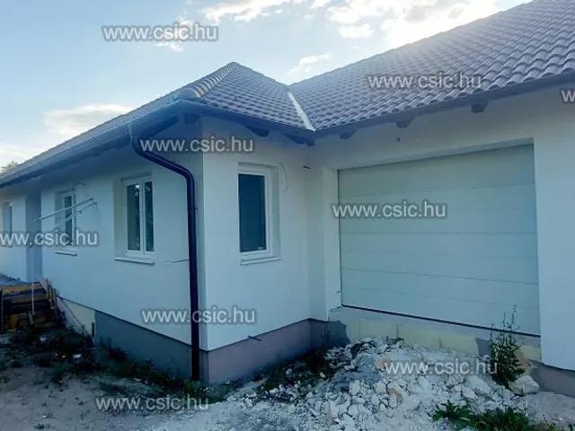 Eladó ház Szada 116 nm