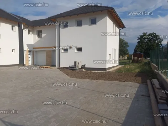 Eladó ház Herceghalom 106 nm