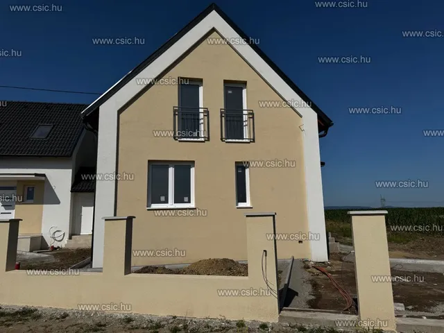 Eladó ház Vácrátót 102 nm
