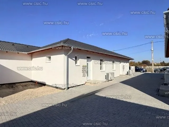 Eladó ház Kiskunlacháza 77 nm