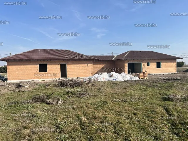 Eladó ház Kiskunlacháza 86 nm