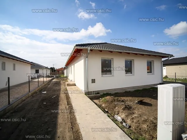 Eladó ház Kiskunlacháza 89 nm