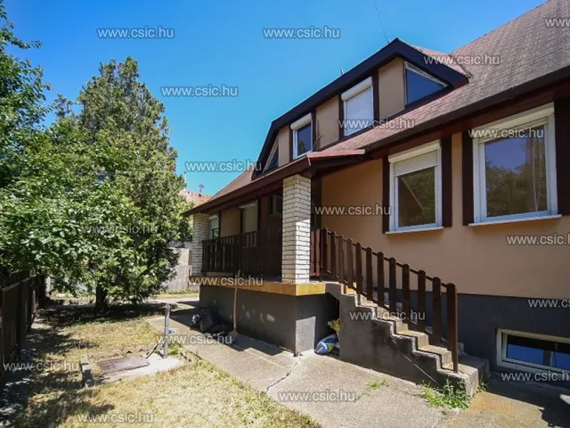 Eladó ház Budapest III. kerület, Csillaghegy 253 nm