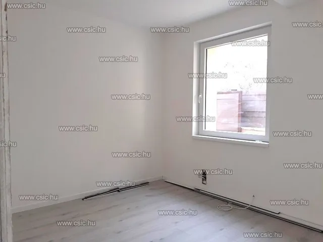 Eladó lakás Budapest XI. kerület, Sashegy 142 nm