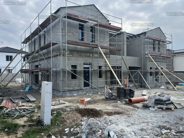 Eladó ház Budapest XVIII. kerület, Almáskert 136 nm