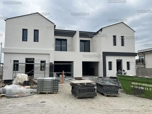 Eladó ház Budapest XVIII. kerület, Almáskert 136 nm