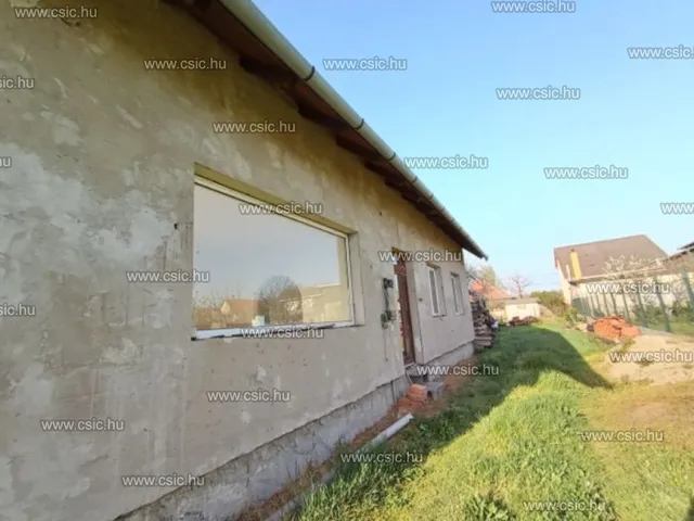 Eladó ház Vácrátót 174 nm