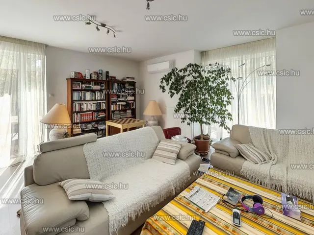 Eladó lakás Budapest III. kerület, Testvérhegy 199 nm