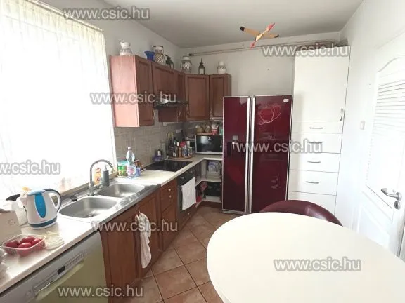Eladó lakás Budapest III. kerület, Testvérhegy 199 nm