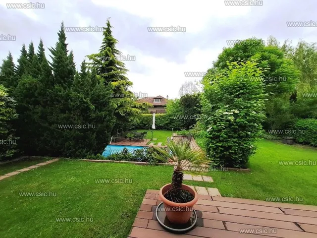 Eladó ház Pomáz 330 nm