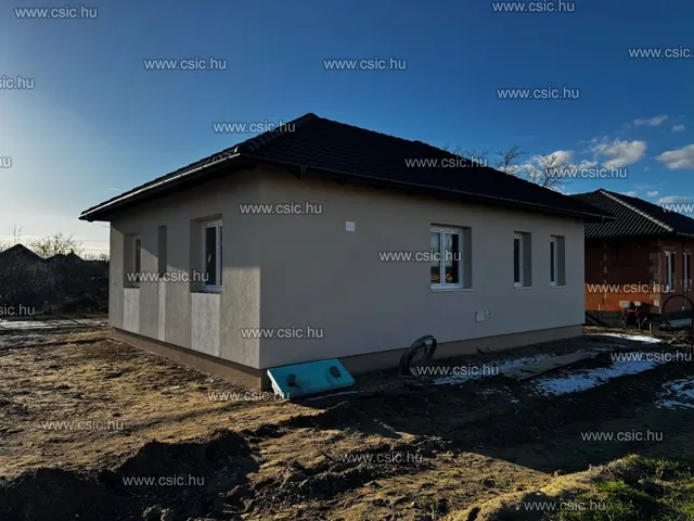 Eladó ház Vácrátót 80 nm