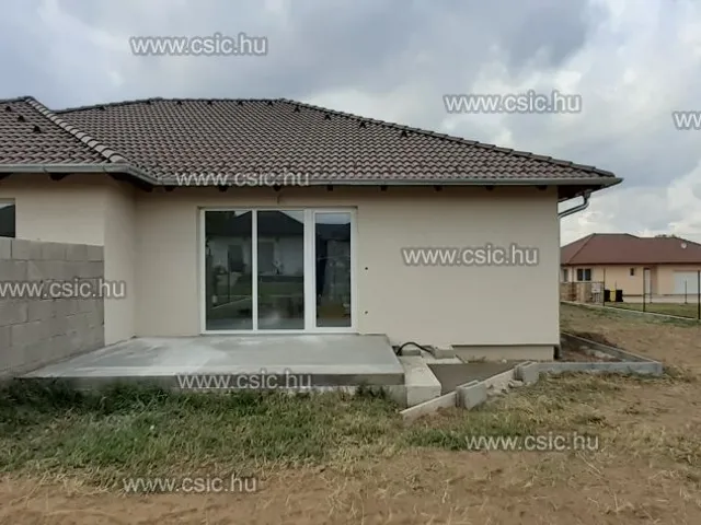 Eladó ház Vácrátót 84 nm