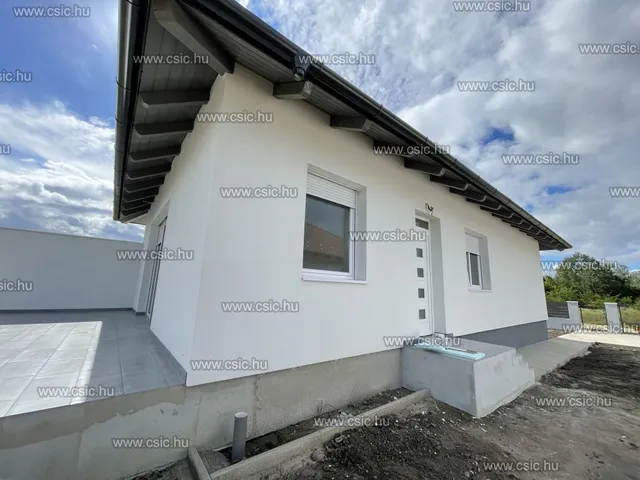 Eladó ház Vácrátót 95 nm
