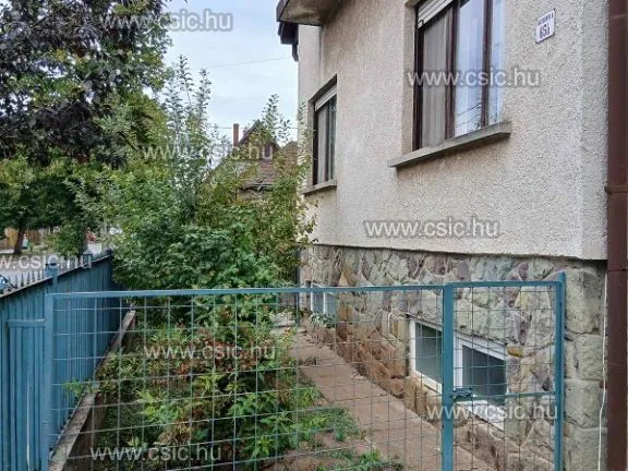 Eladó ház Budapest XVIII. kerület, Szemeretelep 170 nm