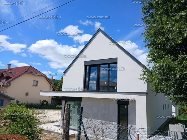 Eladó ház Solymár 147 nm