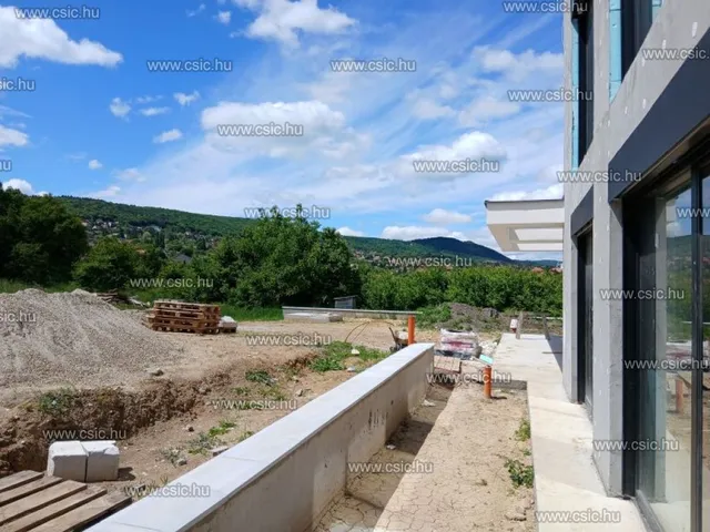 Eladó ház Solymár 147 nm