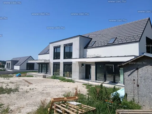 Eladó ház Solymár 147 nm