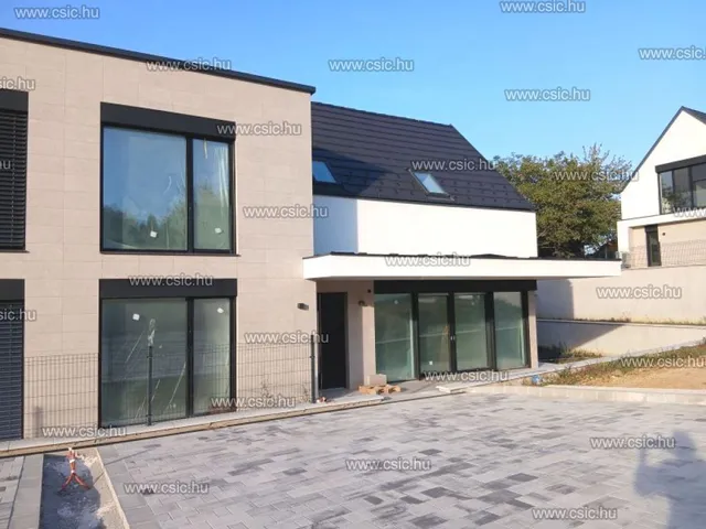 Eladó ház Solymár 147 nm