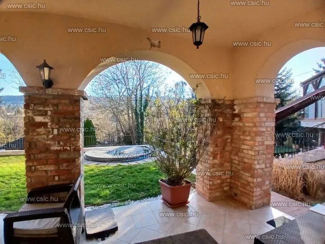 Eladó ház Solymár 175 nm