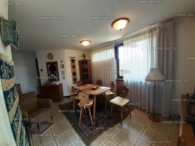 Eladó ház Budapest III. kerület, Rómaifürdő 220 nm