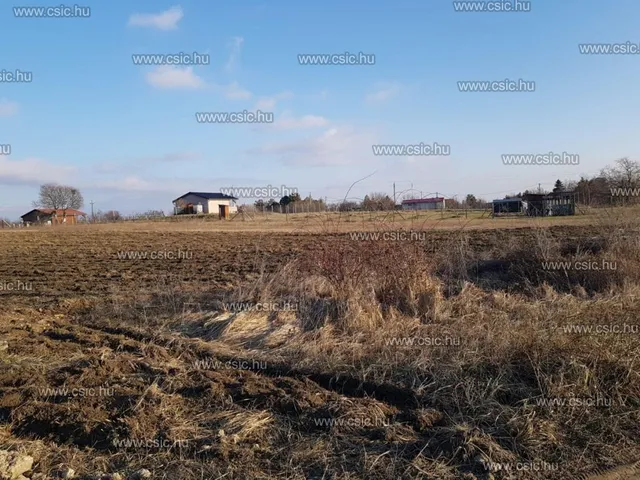 Eladó telek Érd 2071 nm