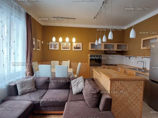 Kiadó lakás Budapest II. kerület, Országút 83 nm