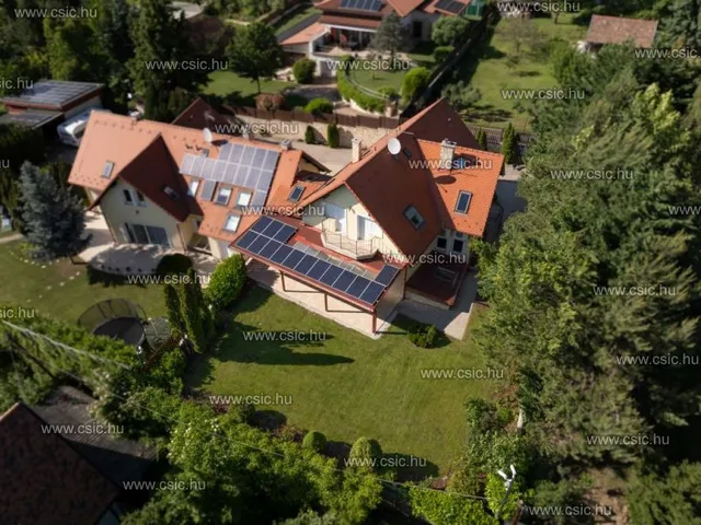 Eladó ház Budakeszi 300 nm