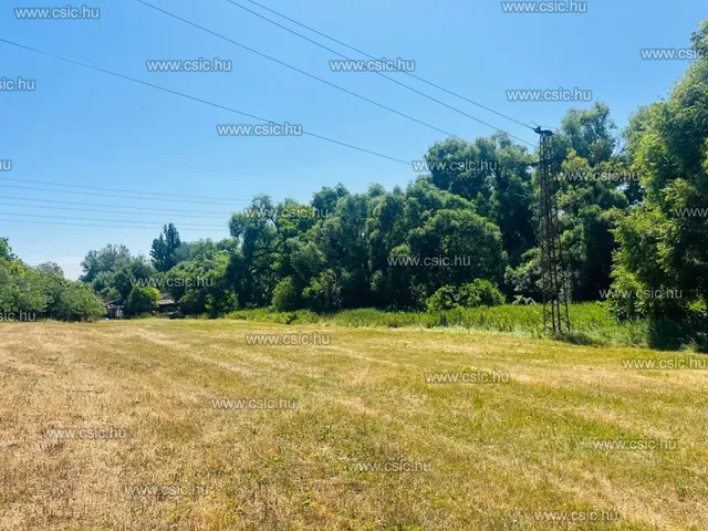Eladó telek Budakalász 5995 nm
