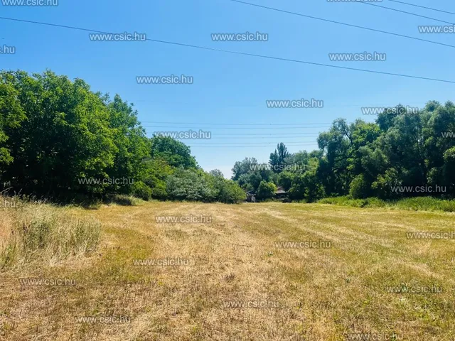 Eladó telek Budakalász 5995 nm