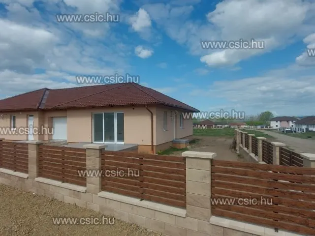 Eladó ház Vácrátót 119 nm