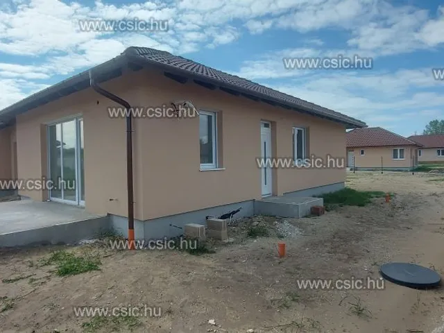 Eladó ház Vácrátót 119 nm