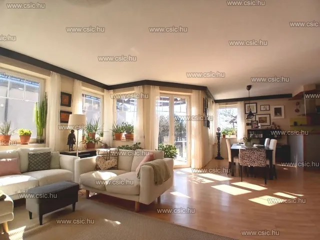 Eladó ház Nagykovácsi 285 nm