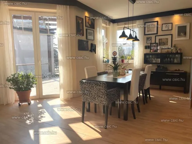 Eladó ház Nagykovácsi 285 nm