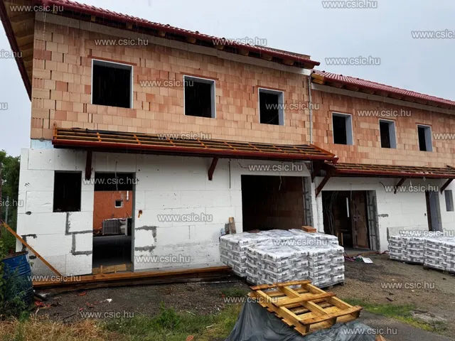Eladó ház Fót 110 nm