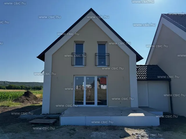 Eladó ház Vácrátót 102 nm