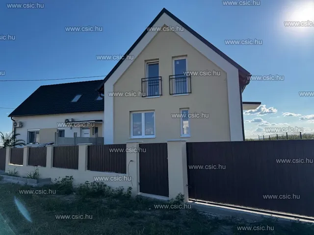 Eladó ház Vácrátót 102 nm